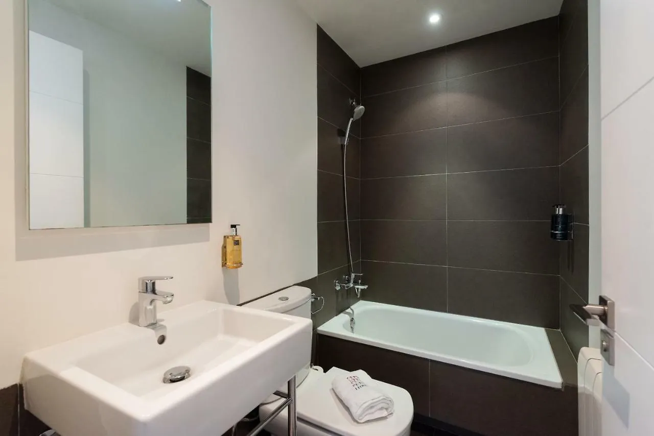 Petit Luxe Tobella Baixos Apartment Terrassa